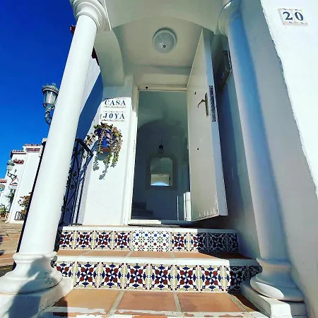Casa Joya Nyaraló *